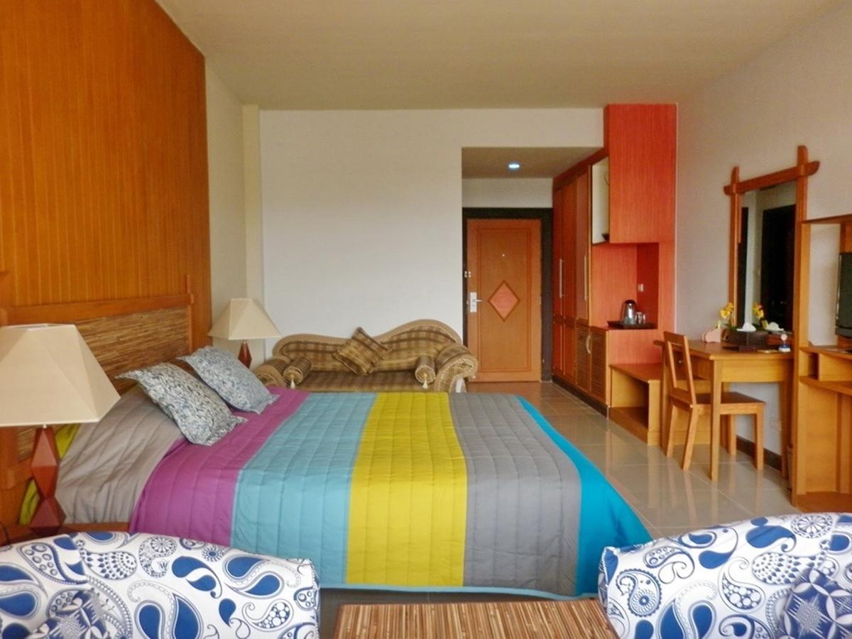 Hotel Pearl Laguna 4*