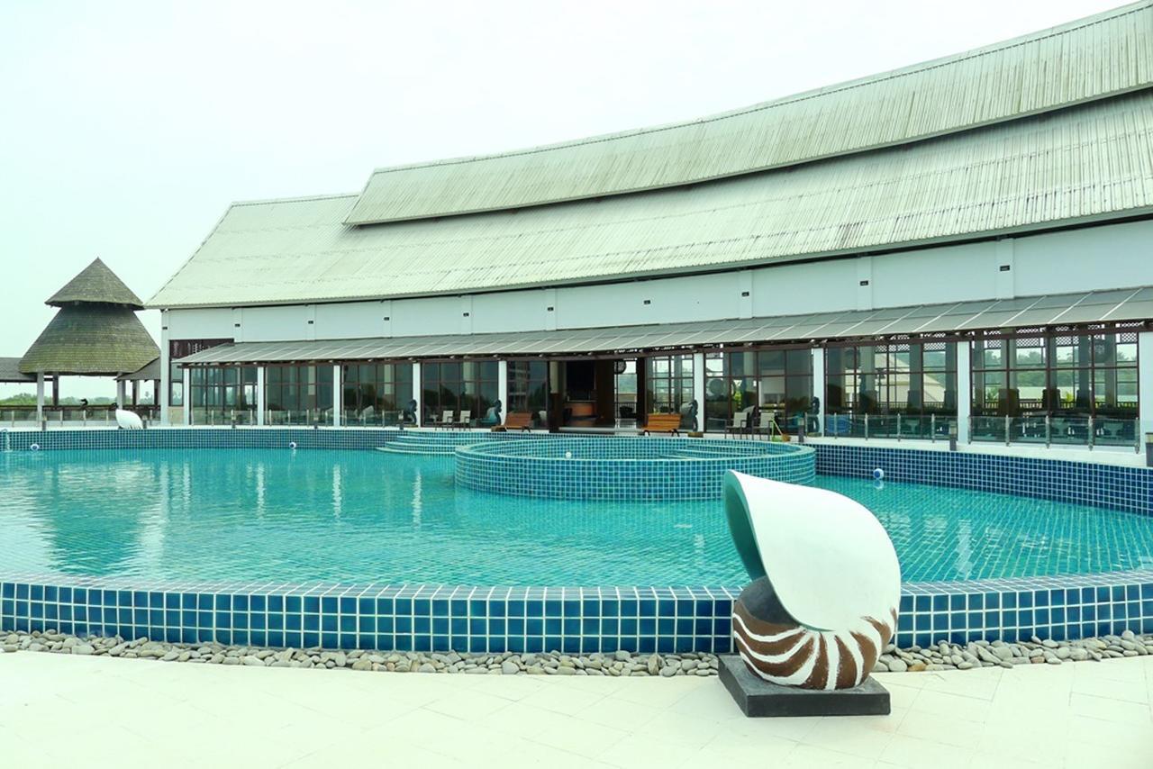 Pearl Laguna Hotel 4*